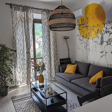Bright Flat Just 10 Minutes From The City Centre โกโม ภายนอก รูปภาพ
