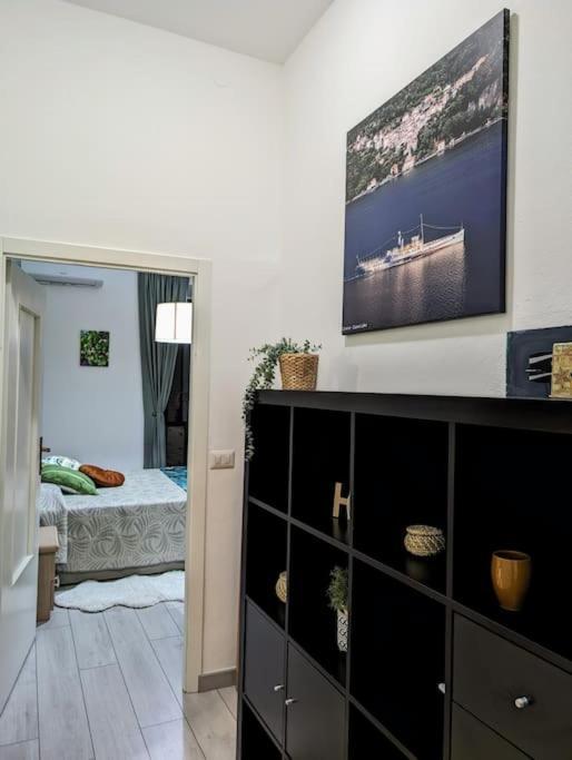 Bright Flat Just 10 Minutes From The City Centre โกโม ภายนอก รูปภาพ