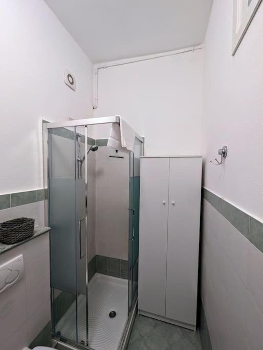 Bright Flat Just 10 Minutes From The City Centre โกโม ภายนอก รูปภาพ